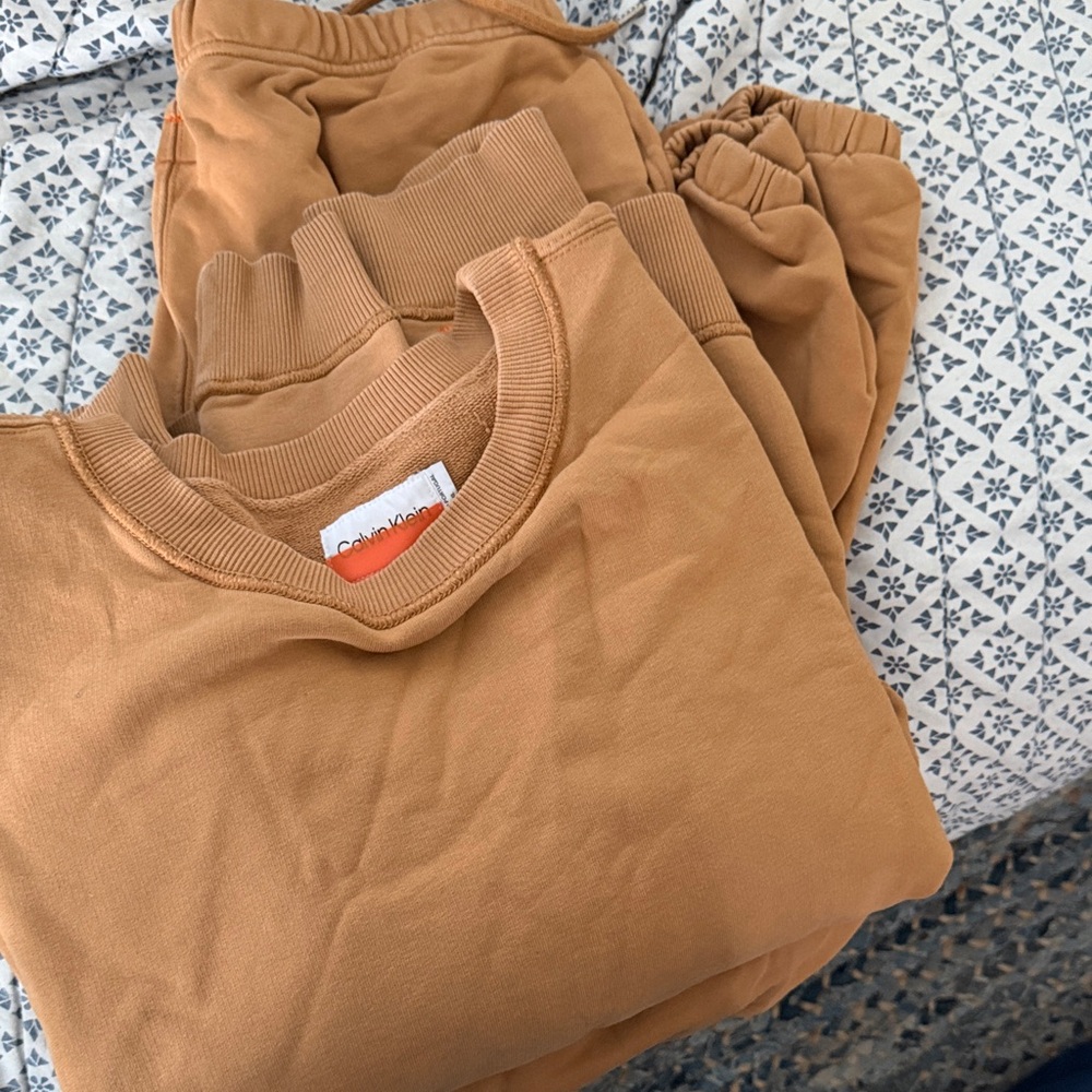 Calvin Klein Camel Lounge Set